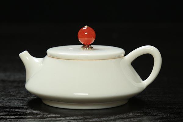 瓷茶壶图片（瓷茶壶价格及图片大全）